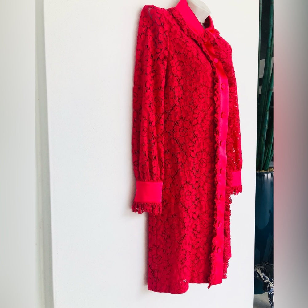 Gucci Hot Pink Lace Button- Front Dress. Size 38 - Picture 4 of 16